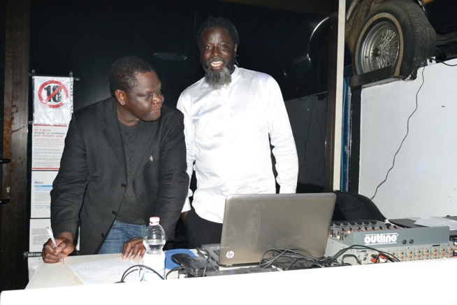 Pape Diouf et la génération consciente explosent le VIP DIPLO CLUB de Brescia en Italie la veille des fêtes de fin d'année. Regardez Pape Diouf et la génération consciente explosent le VIP DIPLO CLUB de Brescia en Italie la veille des fêtes de fin d'année. Regardez