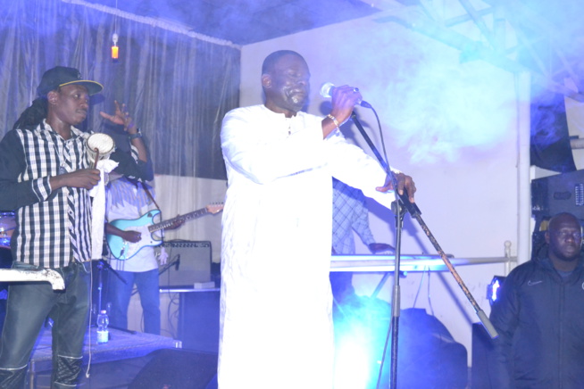 Première partie: Assane Ndiaye "nguéweul gui" et Zoula assurent le show à Brescia. REGARDEZ. Première partie: Assane Ndiaye "nguéweul gui" et Zoula assurent le show à Brescia. REGARDEZ.