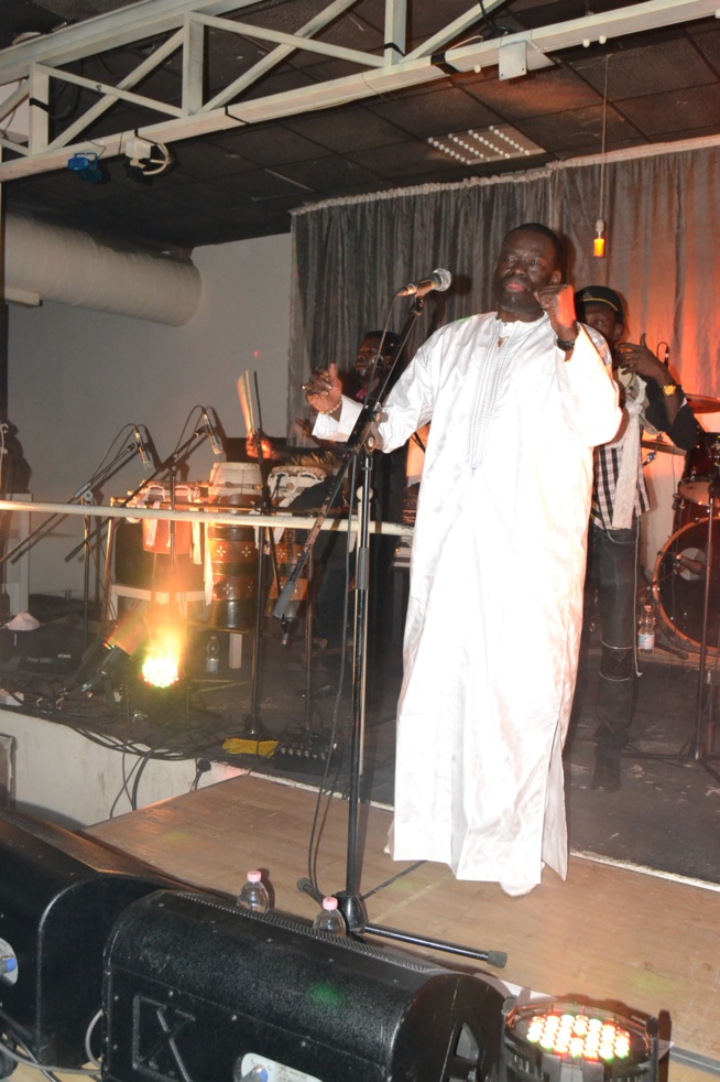 Première partie: Assane Ndiaye "nguéweul gui" et Zoula assurent le show à Brescia. REGARDEZ. Première partie: Assane Ndiaye "nguéweul gui" et Zoula assurent le show à Brescia. REGARDEZ.