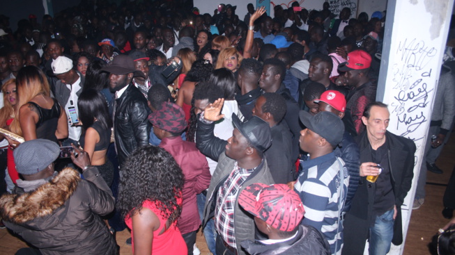 Aprés Brescia, Pape Diouf et la génération consciente ont cassé la baraque à Torino ce 31 décembre. Rendez-vous à Bruxelles le 01 et Paris au Dock Eiffel le 02 Janvier 2016 Aprés Brescia, Pape Diouf et la génération consciente ont cassé la baraque à Torino ce 31 décembre. Rendez-vous à Bruxelles le 01 et Paris au Dock Eiffel le 02 Janvier 2016