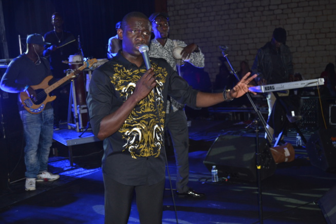 02 Janvier 2016: Pape Diouf enflamme le Dock Eiffel et confirme son statut de roi des soirées et spectacles à Paris. 02 Janvier 2016: Pape Diouf enflamme le Dock Eiffel et confirme son statut de roi des soirées et spectacles à Paris.