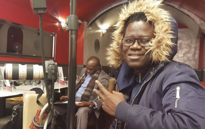 Papis Niang (Art bi manageman) honoré par OMART ( Observatoire de la musique et des arts du Sénégal ) meilleur réalisateur vidéo et caméra d’or 2015!!! Papis Niang (Art bi manageman) honoré par OMART ( Observatoire de la musique et des arts du Sénégal ) meilleur réalisateur vidéo et caméra d’or 2015!!!