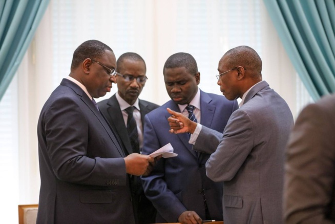 4 photos- Macky dévoile les coulisses de la Présidence juste avant son discours à la Nation 4 photos- Macky dévoile les coulisses de la Présidence juste avant son discours à la Nation