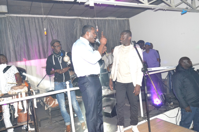 Quand la diaspora vibre au rythme de la génération consciente de Pape Diouf.Regardez Quand la diaspora vibre au rythme de la génération consciente de Pape Diouf.Regardez