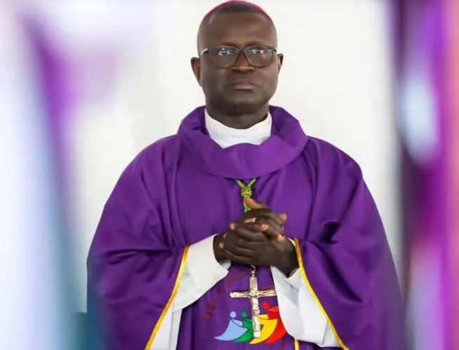 Saint-Louis : Mgr André Guèye exhorte les fidèles à la communion et à la collaboration avec le nouveau pasteur Saint-Louis : Mgr André Guèye exhorte les fidèles à la communion et à la collaboration avec le nouveau pasteur