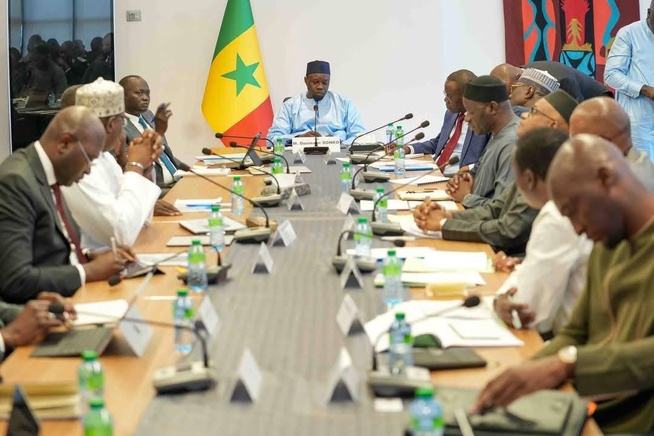 Réunion interministérielle sur la situation de AIBD SA et AIR SENEGAL SA : Les mesures prises par le PM Ousmane Sonko Réunion interministérielle sur la situation de AIBD SA et AIR SENEGAL SA : Les mesures prises par le PM Ousmane Sonko
