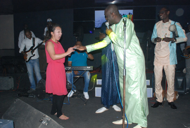 Premières sortie en 2016: Pape Diouf met le feu au Bloowy ex Klimanjaro. Regardez en images. Premières sortie en 2016: Pape Diouf met le feu au Bloowy ex Klimanjaro. Regardez en images.