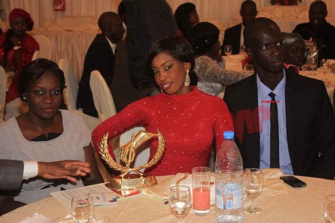 7 Editions:Soirée de gala de la CJRS ( Convention des Jeunes Reporters du Sénégal) Pape Diouf enflamme les journalistes. 7 Editions:Soirée de gala de la CJRS ( Convention des Jeunes Reporters du Sénégal) Pape Diouf enflamme les journalistes.