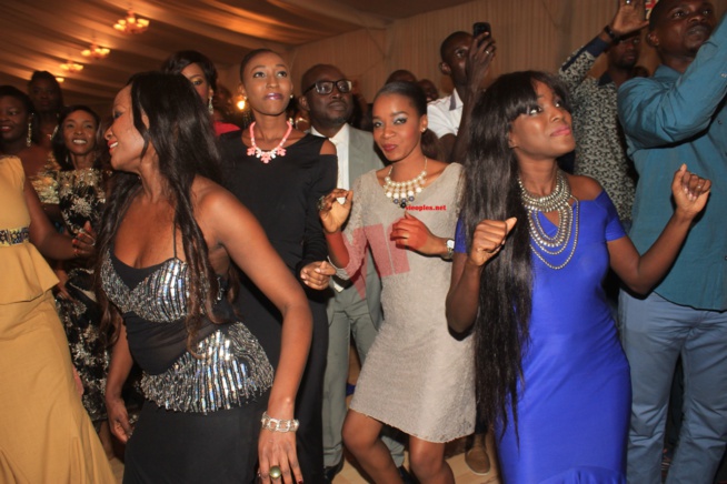 La nouvelle danse de la journaliste du quotidien Populaire Dior Niasse. No comment! La nouvelle danse de la journaliste du quotidien Populaire Dior Niasse. No comment!