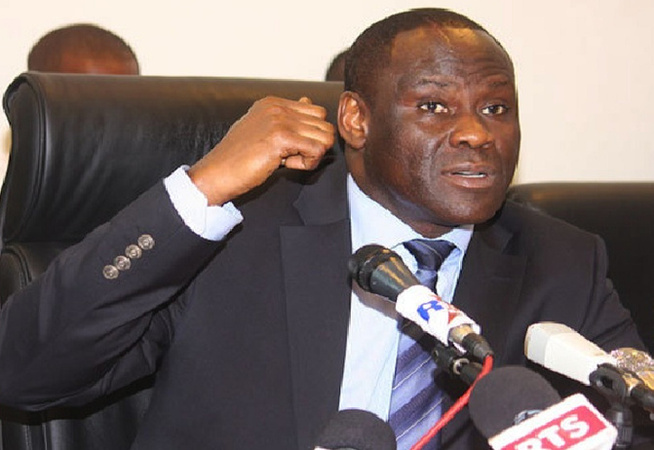 Autorité parentale : Ministre de la Justice répond à la députée Marème Mbacké : “La mère divorcée…exerce tous les attributs de la puissance paternelle Autorité parentale : Ministre de la Justice répond à la députée Marème Mbacké : “La mère divorcée…exerce tous les attributs de la puissance paternelle