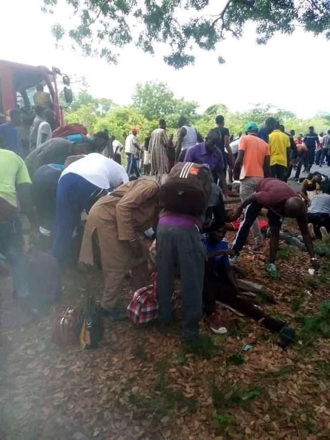 Bignona : Un bus se renverse et fait un mort et 27 blessés Bignona : Un bus se renverse et fait un mort et 27 blessés