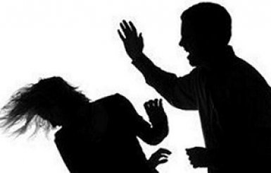 Médina : Une jeune fille rouée de coups et brûlée avec du thé chaud pour avoir dépassé ses voisins sans les saluer Médina : Une jeune fille rouée de coups et brûlée avec du thé chaud pour avoir dépassé ses voisins sans les saluer