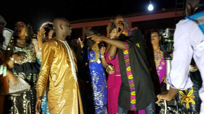 Exclusivité: Les premières images du tournage de la vidéo "Maalaw" de Pape Diouf feat Baye Babou le Gambien Exclusivité: Les premières images du tournage de la vidéo "Maalaw" de Pape Diouf feat Baye Babou le Gambien