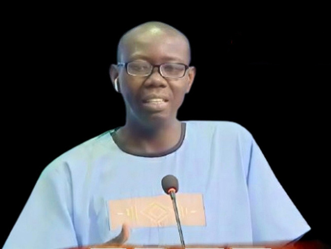 Le Red’ Chef de Sen TV et Zik FM placé en garde à vue : And Gueusseum exprime son soutien à Pierre Simon Faye et appelle à sa libération immédiate Le Red’ Chef de Sen TV et Zik FM placé en garde à vue : And Gueusseum exprime son soutien à Pierre Simon Faye et appelle à sa libération immédiate