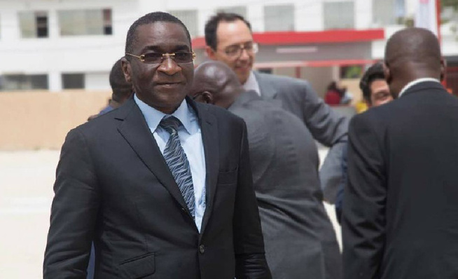 Possible mesure d’interdiction à l’AIBD : Mamadou Racine Sy empêché de quitter le territoire Possible mesure d’interdiction à l’AIBD : Mamadou Racine Sy empêché de quitter le territoire