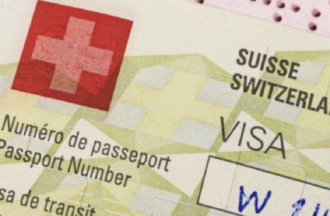 Basketball : Faute de visa pour la Suisse, la carrière de quatre espoirs du basket suspendue Basketball : Faute de visa pour la Suisse, la carrière de quatre espoirs du basket suspendue