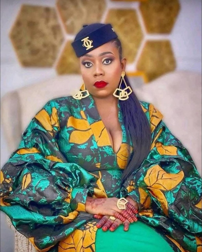 Fatou Kiné Cissé, DG de Tahar Projects, placée en garde à vue puis déférée. Fatou Kiné Cissé, DG de Tahar Projects, placée en garde à vue puis déférée.