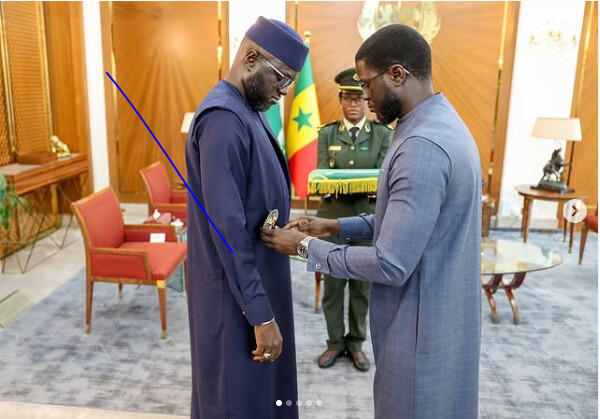 Palais de la République : Le Président Faye a présidé une cérémonie de remise de décorations, cet après-midi Palais de la République : Le Président Faye a présidé une cérémonie de remise de décorations, cet après-midi