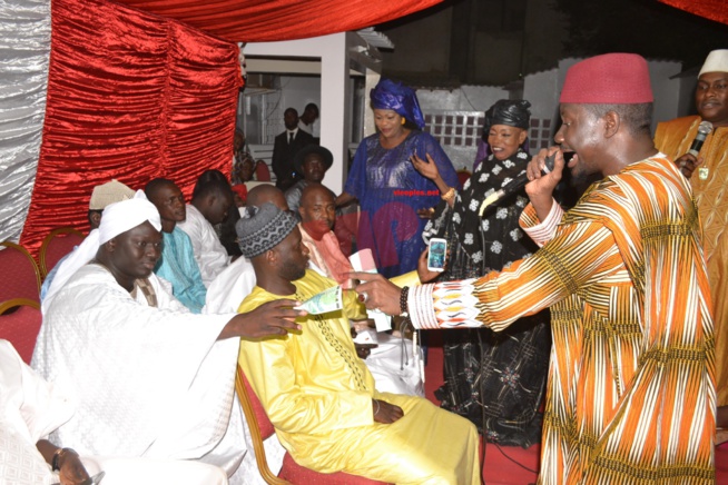 MARIAGE: Le transitaire Ibou Sow Ardo prend une "Niarel". Revivez les images. MARIAGE: Le transitaire Ibou Sow Ardo prend une "Niarel". Revivez les images.