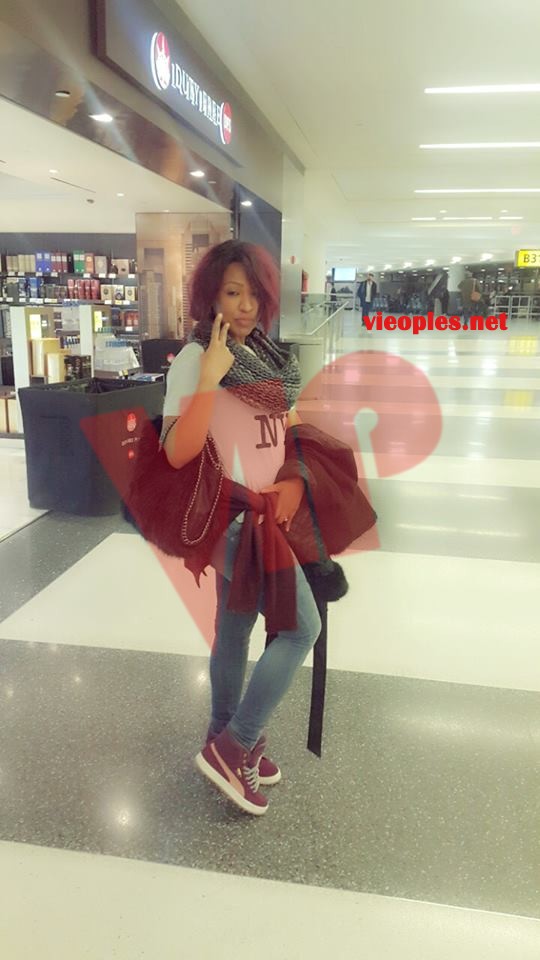 VIVIANE CHIDID à l'aéroport JFK de New York pour Dakar. VIVIANE CHIDID à l'aéroport JFK de New York pour Dakar.