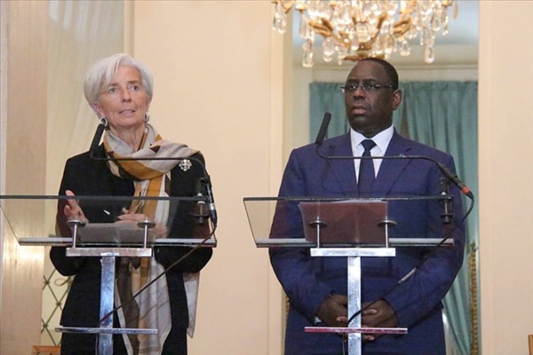 Qui du FMI ou de Macky Sall devrait-on croire ? - Par JDS Qui du FMI ou de Macky Sall devrait-on croire ? - Par JDS