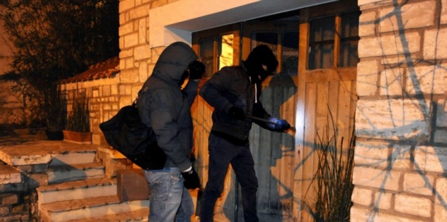 Coups de feu chez un ministre sénégalais : cambriolage ou règlement de compte ? Coups de feu chez un ministre sénégalais : cambriolage ou règlement de compte ?