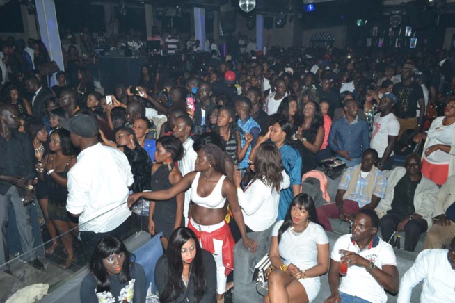 DAKAR WEEK: Pape Diouf met le feu au BLOOWY et vous donne rendez-vous ce dimanche au Baramundi. Regardez DAKAR WEEK: Pape Diouf met le feu au BLOOWY et vous donne rendez-vous ce dimanche au Baramundi. Regardez