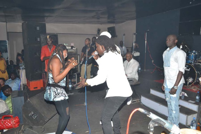 DAKAR WEEK: Pape Diouf met le feu au BLOOWY et vous donne rendez-vous ce dimanche au Baramundi. Regardez DAKAR WEEK: Pape Diouf met le feu au BLOOWY et vous donne rendez-vous ce dimanche au Baramundi. Regardez