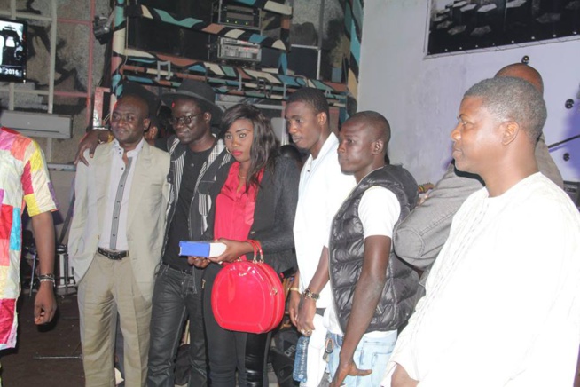 Papis NIANG Art BI Managemen a été Honoré hier au Penc Mi par l'observatoire de la musique et des Arts du Sénégal ( OMART) Papis NIANG Art BI Managemen a été Honoré hier au Penc Mi par l'observatoire de la musique et des Arts du Sénégal ( OMART)