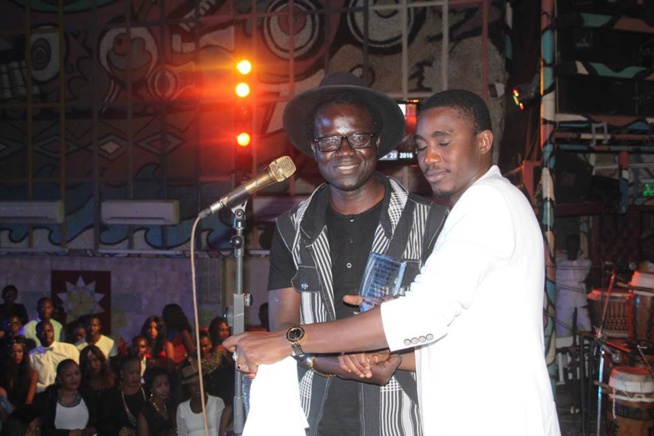 Papis NIANG Art BI Managemen a été Honoré hier au Penc Mi par l'observatoire de la musique et des Arts du Sénégal ( OMART) Papis NIANG Art BI Managemen a été Honoré hier au Penc Mi par l'observatoire de la musique et des Arts du Sénégal ( OMART)