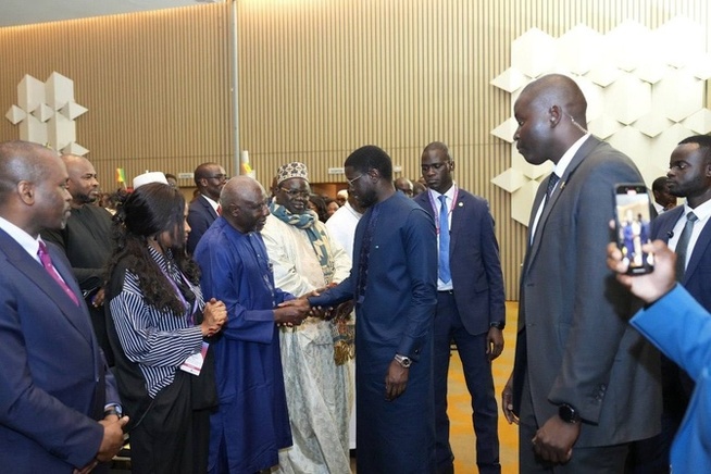 Africa CEO Forum I Bassirou Diomaye Faye : Une première journée rythmée entre diplomatie économique et dialogue avec la Diaspora Africa CEO Forum I Bassirou Diomaye Faye : Une première journée rythmée entre diplomatie économique et dialogue avec la Diaspora