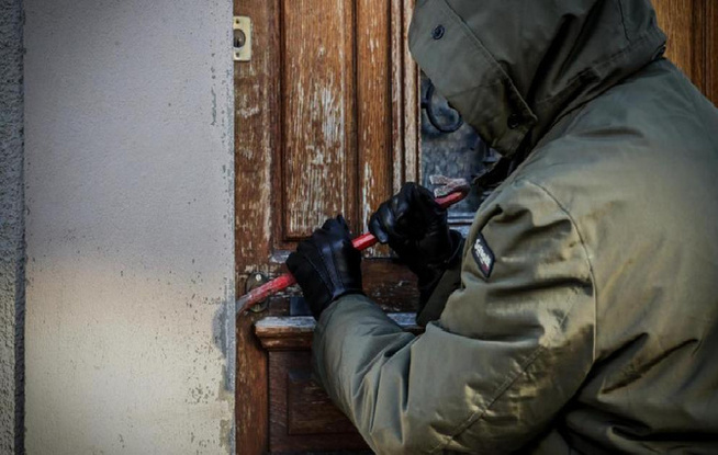 Cambriolage au croisement Sinda : Mamadou Guèye, un transporteur, ligoté et délesté de 4 millions de F CFA Cambriolage au croisement Sinda : Mamadou Guèye, un transporteur, ligoté et délesté de 4 millions de F CFA