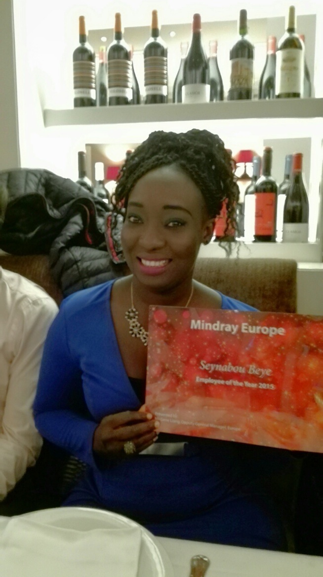 France : La sénégalaise Seynabou Béye désignée employée de l’année 2015 parmi 7000 agents chez Mindray Europe France : La sénégalaise Seynabou Béye désignée employée de l’année 2015 parmi 7000 agents chez Mindray Europe