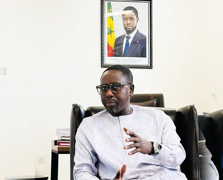 Pape Ale Niang : « Comment un pays de dix-huit millions d’habitants peut-il avoir plus de trois cent cinquante partis politiques ? » Pape Ale Niang : « Comment un pays de dix-huit millions d’habitants peut-il avoir plus de trois cent cinquante partis politiques ? »