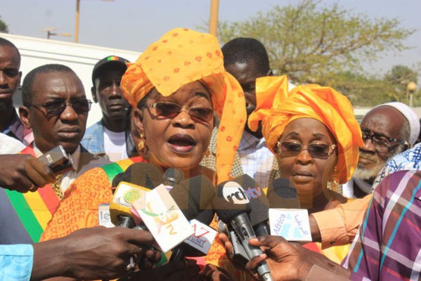 Aïda Mbodj lessive Moustapha Diakhaté: " Ses grossièretés sont symptomatiques de sa véritable personnalité..." Aïda Mbodj lessive Moustapha Diakhaté: " Ses grossièretés sont symptomatiques de sa véritable personnalité..."