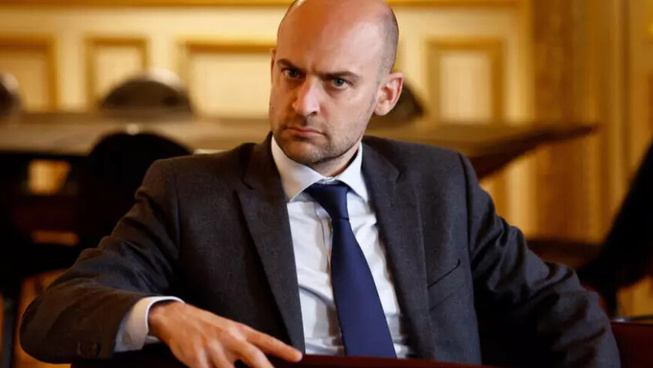 Tensions France-Algérie: Paris annonce «renvoyer» des diplomates algériens après des expulsions par Alger Tensions France-Algérie: Paris annonce «renvoyer» des diplomates algériens après des expulsions par Alger