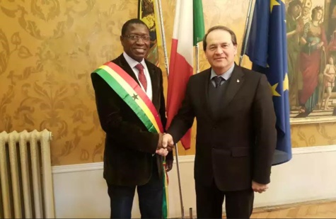 Mamina Kamara plaide pour la Casamance à la conférence de Deltamed en Italie. Mamina Kamara plaide pour la Casamance à la conférence de Deltamed en Italie.