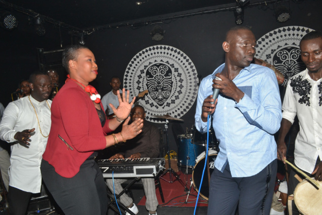 Pape Diouf explose comme d'habitude le Baramundi. Regardez Pape Diouf explose comme d'habitude le Baramundi. Regardez