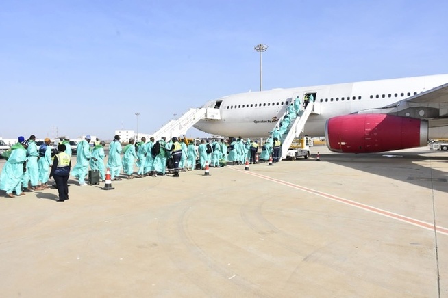 Hajj 2025 : Départ du premier vol de pèlerins sénégalais sous la houlette d’Air Sénégal Hajj 2025 : Départ du premier vol de pèlerins sénégalais sous la houlette d’Air Sénégal