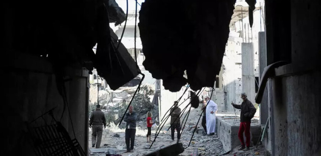 Les bombardements israéliens et l'aide humanitaire «ridiculement insuffisante» forcent les Gazaouis à fuir Les bombardements israéliens et l'aide humanitaire «ridiculement insuffisante» forcent les Gazaouis à fuir