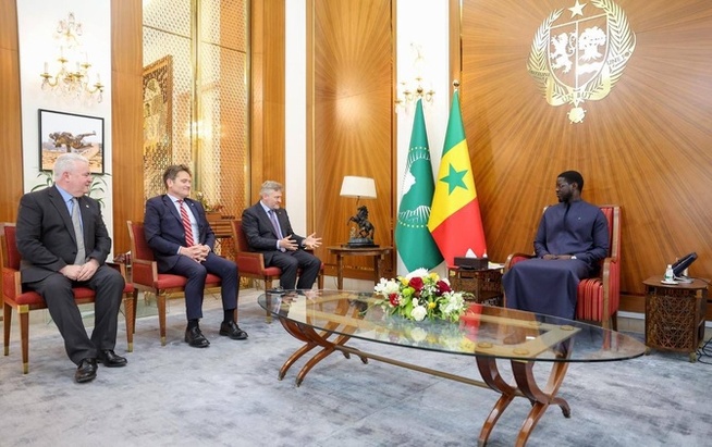 Exploitation du gaz : Le président Faye a reçu une délégation de BP après le chargement de la première cargaison de GNL du projet GTA Exploitation du gaz : Le président Faye a reçu une délégation de BP après le chargement de la première cargaison de GNL du projet GTA