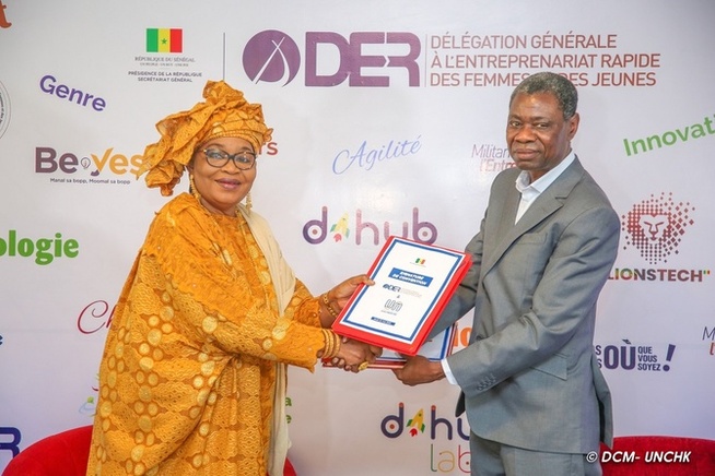 Soutien à l'entrepreneuriat numérique : La DER/FJ et l’UN-CHK scellent un partenariat stratégique, en faveur des jeunes et des femmes Soutien à l'entrepreneuriat numérique : La DER/FJ et l’UN-CHK scellent un partenariat stratégique, en faveur des jeunes et des femmes