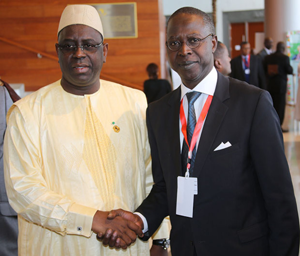 Devenu politicien, rien n'est de trop pour la réélection de son ami de Président: Le PM Mohamed Dione finance l'album "faalaat" de Doudou Ndiaye Mbengue Devenu politicien, rien n'est de trop pour la réélection de son ami de Président: Le PM Mohamed Dione finance l'album "faalaat" de Doudou Ndiaye Mbengue