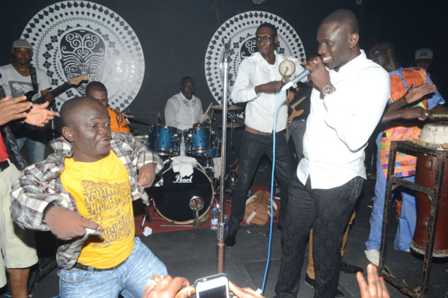 Pape Diouf au Barramundi: le Pikinois attire de plus en plus. Regardez Pape Diouf au Barramundi: le Pikinois attire de plus en plus. Regardez