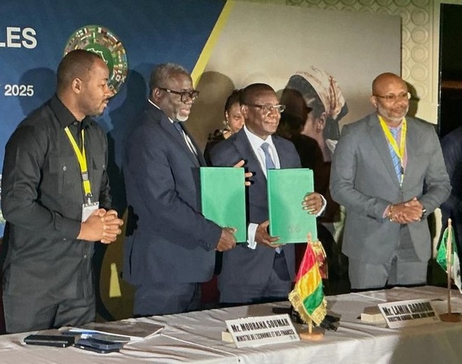 Guinée – BAD : Un accord historique de 32,5 millions USD signé par Mourana Soumah à Abidjan Guinée – BAD : Un accord historique de 32,5 millions USD signé par Mourana Soumah à Abidjan