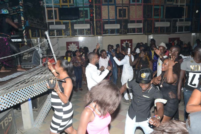 Revivez en ambiance le show de Keba Seck au Penc Mi. Revivez en ambiance le show de Keba Seck au Penc Mi.