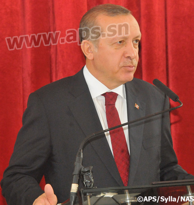 Erdogan quitte Dakar après une escale technique Erdogan quitte Dakar après une escale technique