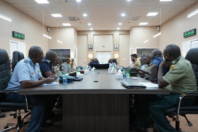 La Gendarmerie nationale reçoit une délégation de l’Université de Défense nationale du Zimbabwe La Gendarmerie nationale reçoit une délégation de l’Université de Défense nationale du Zimbabwe