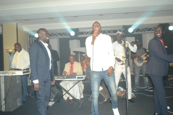 Gala Oscar de l' Innovation avec la RTS, Pape Diouf chauffe le publique au King Fhad Place. Gala Oscar de l' Innovation avec la RTS, Pape Diouf chauffe le publique au King Fhad Place.