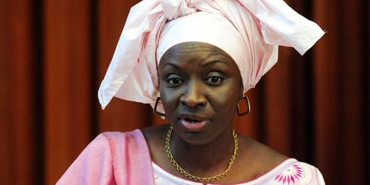 Mimi Touré : "Je suis ébahie d’apprendre que Karim Wade et son père sont Français" Mimi Touré : "Je suis ébahie d’apprendre que Karim Wade et son père sont Français"